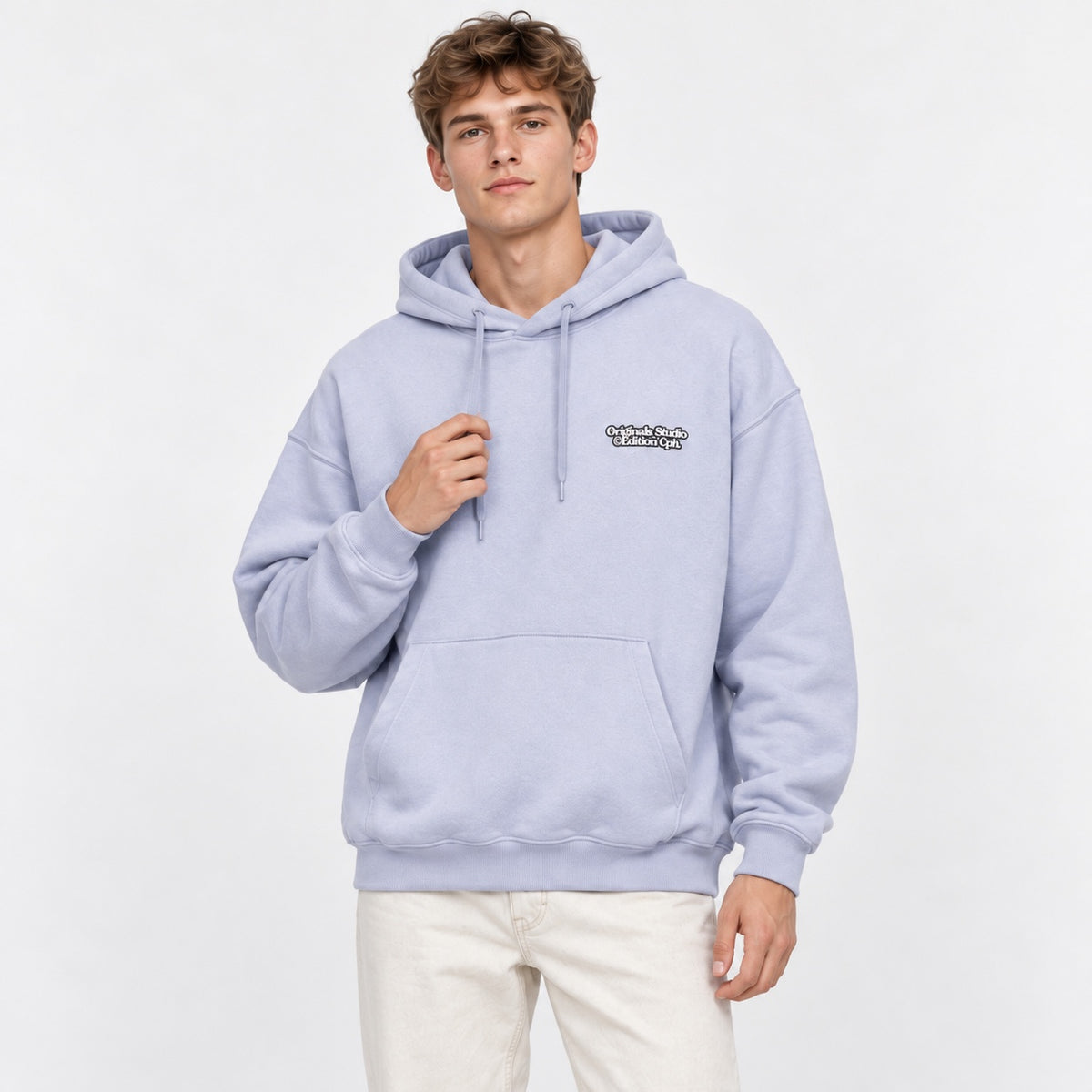 Hanorac Jack & Jones Originals Astoria lila purtat de model, față apropiat