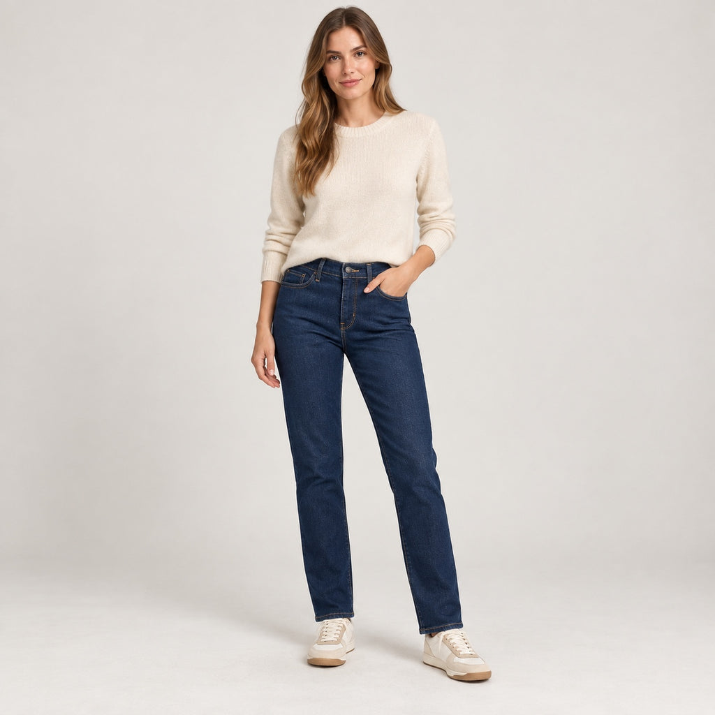 Blugi Levi’s 314 Shaping Straight cu picior drept, ținută integrală pe model