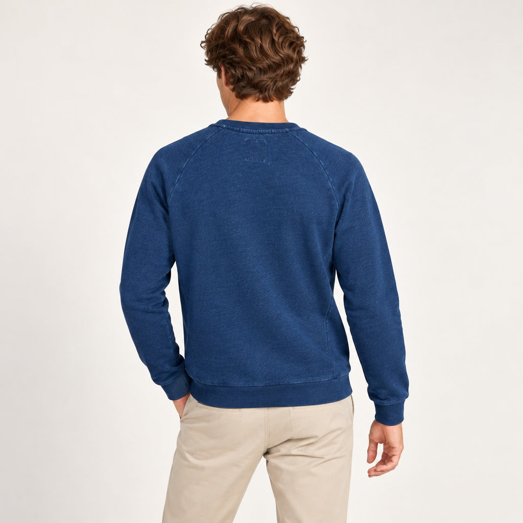 Bluză ESPRIT Indigo albastră pe model, spate
