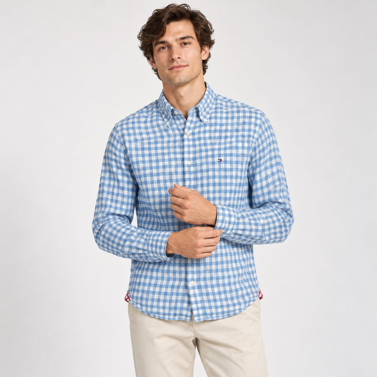 Cămașă Tommy Hilfiger Premium Linen în carouri albastre, față pe model