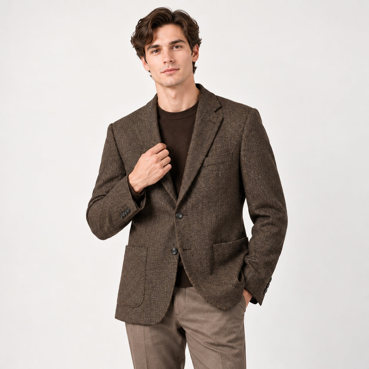Sacou STONES maro melanj din lână și cașmir, vedere frontală pe model
