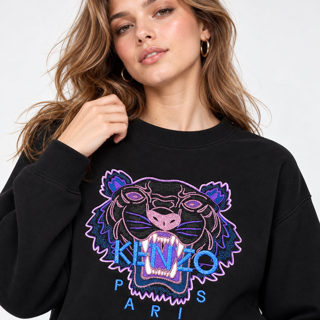 Bluză KENZO Tiger neagră cu broderie, model detaliu.jpg