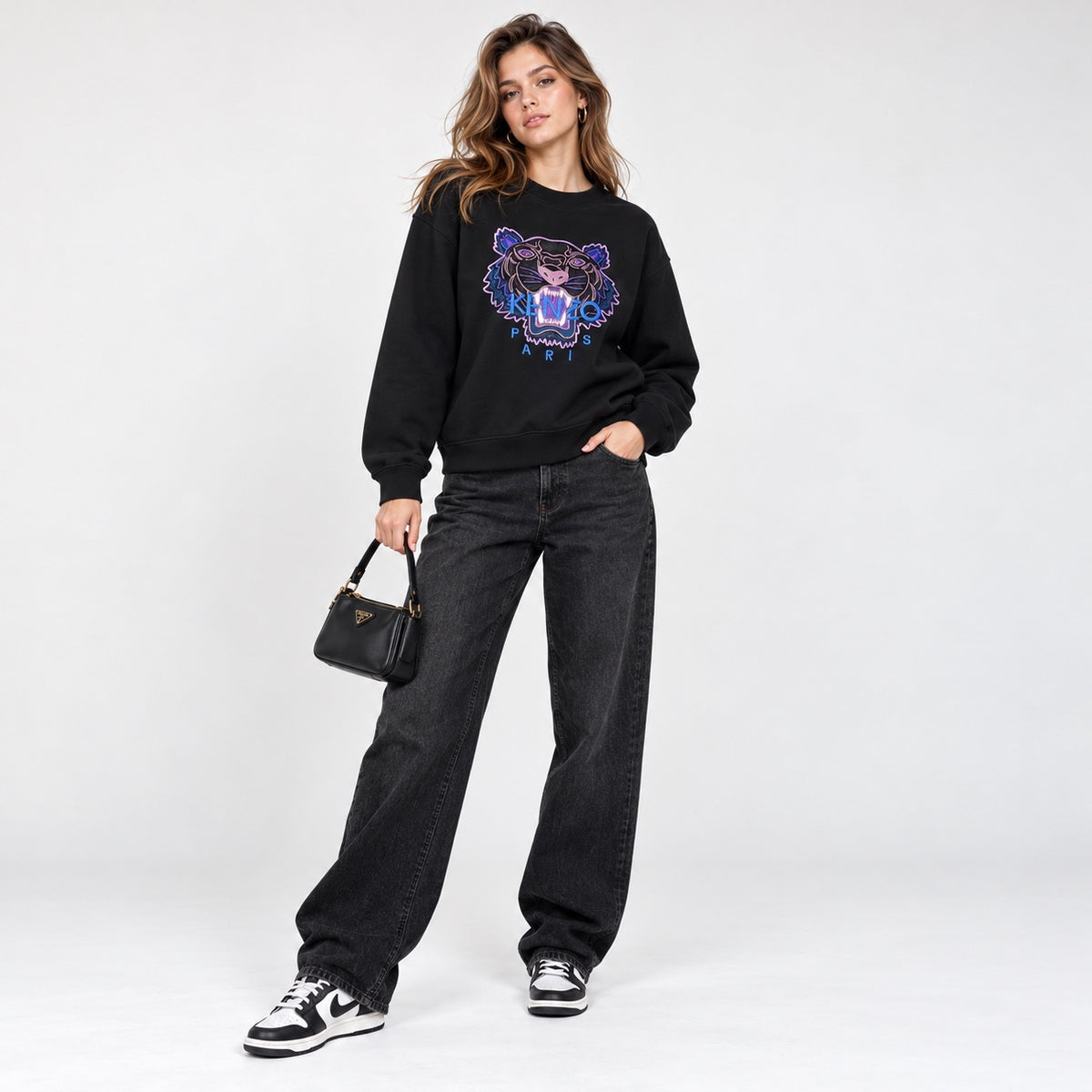 Bluză KENZO Tiger neagră cu broderie, model intreg.jpg
