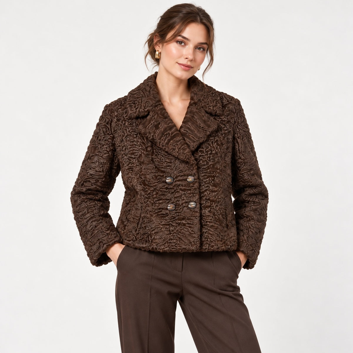 Jachetă Swakara din blană naturală de miel Karakul, imagine față pe model