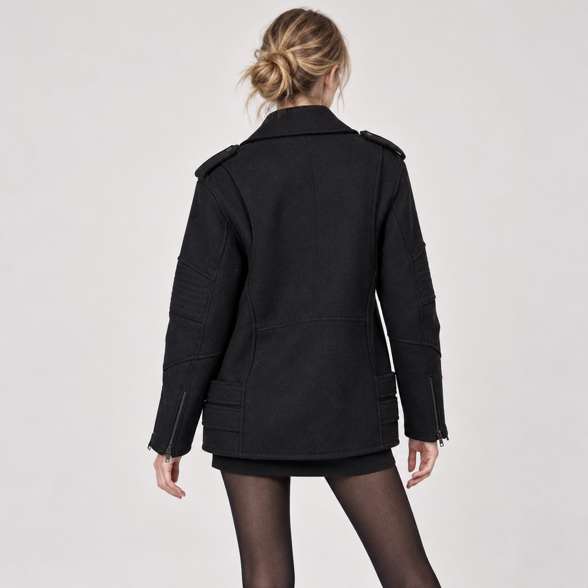 Jachetă Alexander Wang x H&M biker din lână, vedere spate pe model