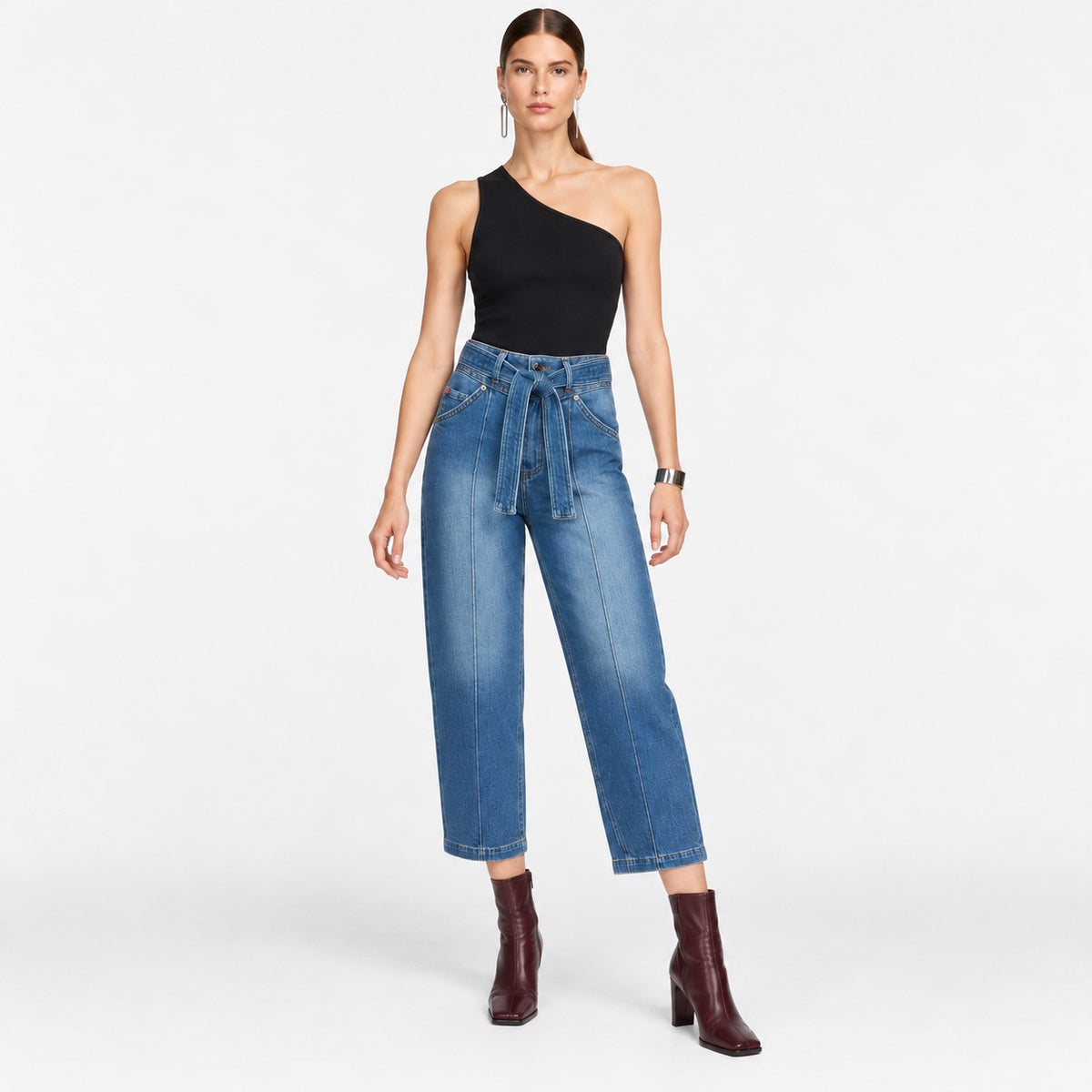 Blugi MAX&Co. albaștri cu cordon din denim, vedere față pe model