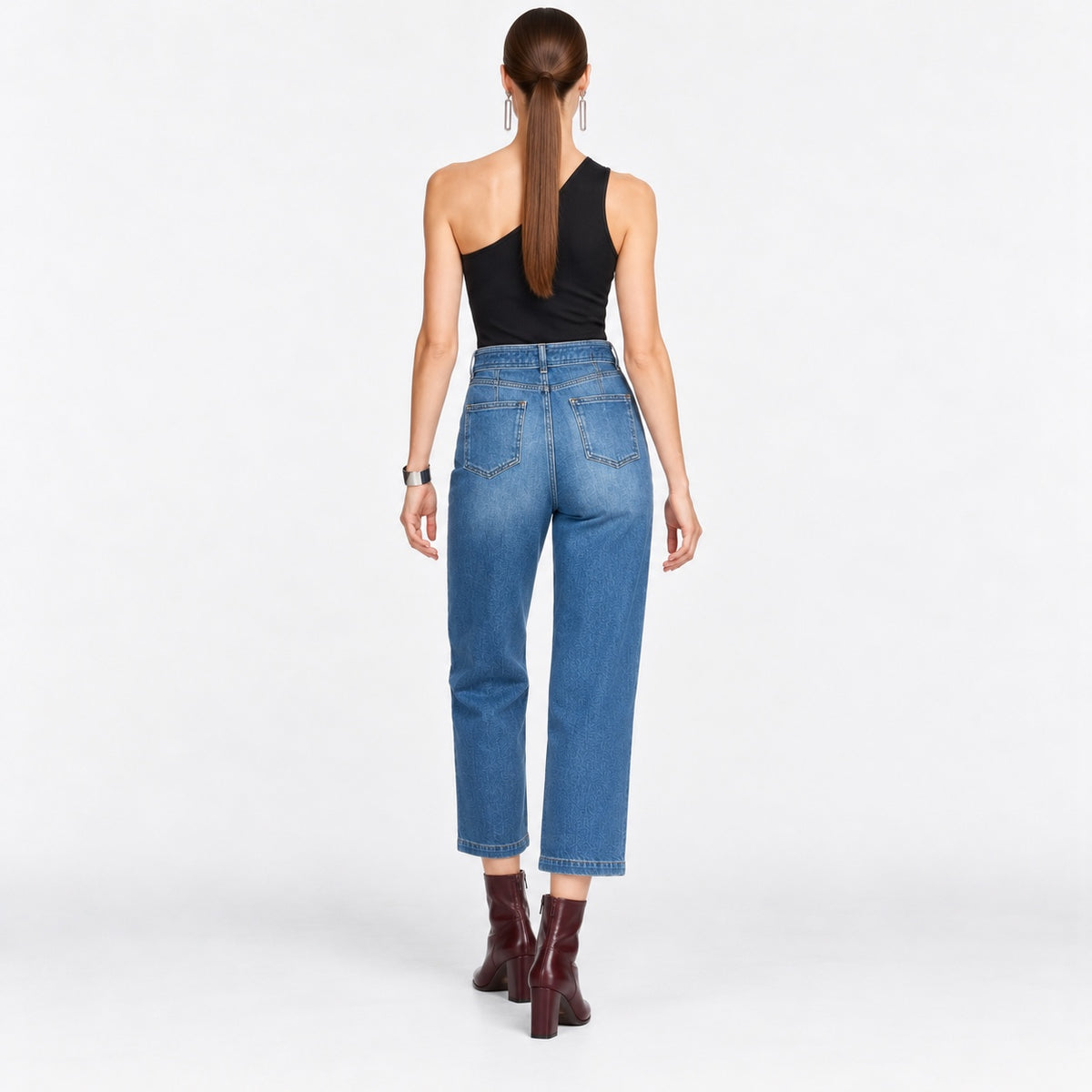Blugi MAX&Co. cu lungime cropped și buzunare aplicate la spate, vedere pe model