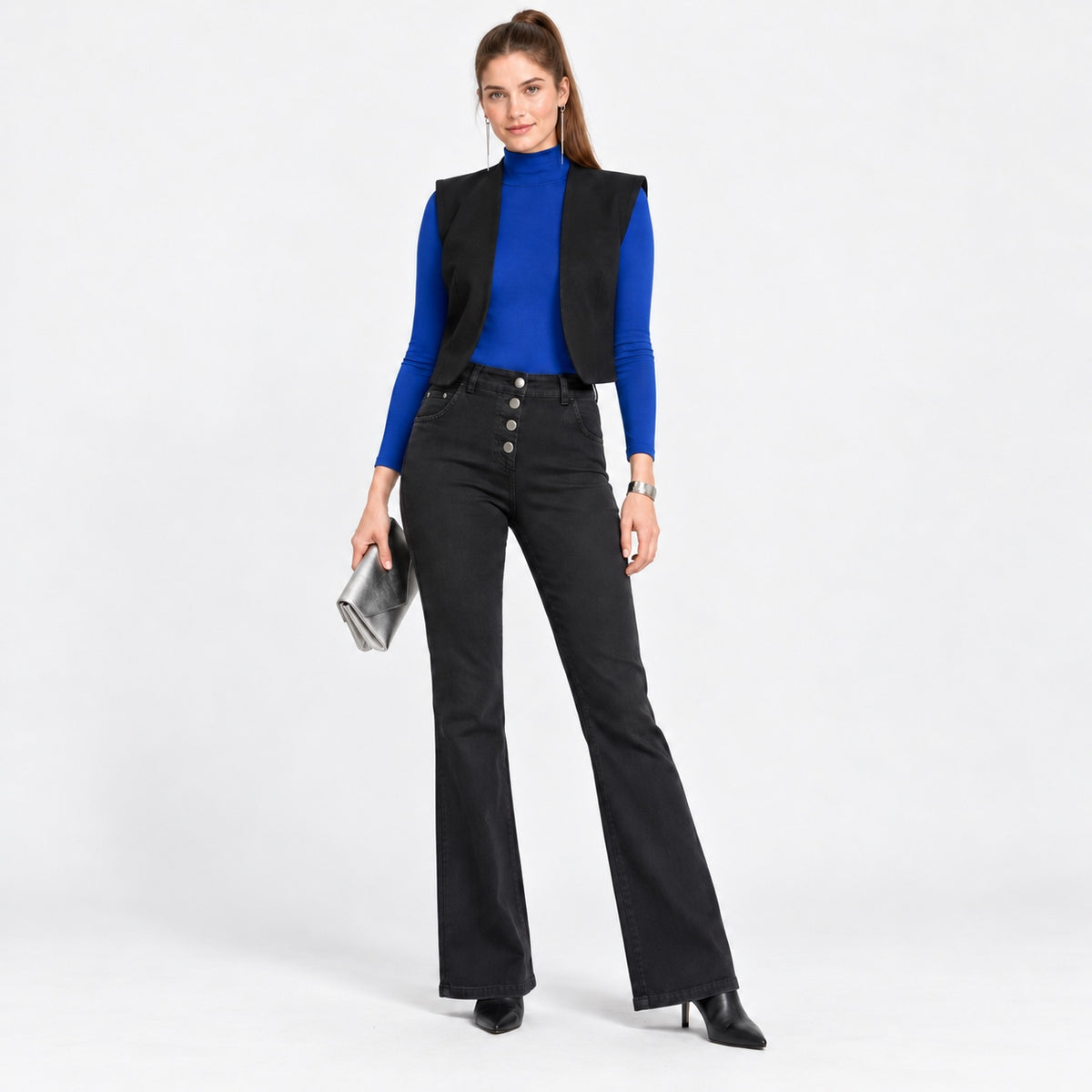 Blugi LOLALIZA negri bootcut, vedere completă pe model