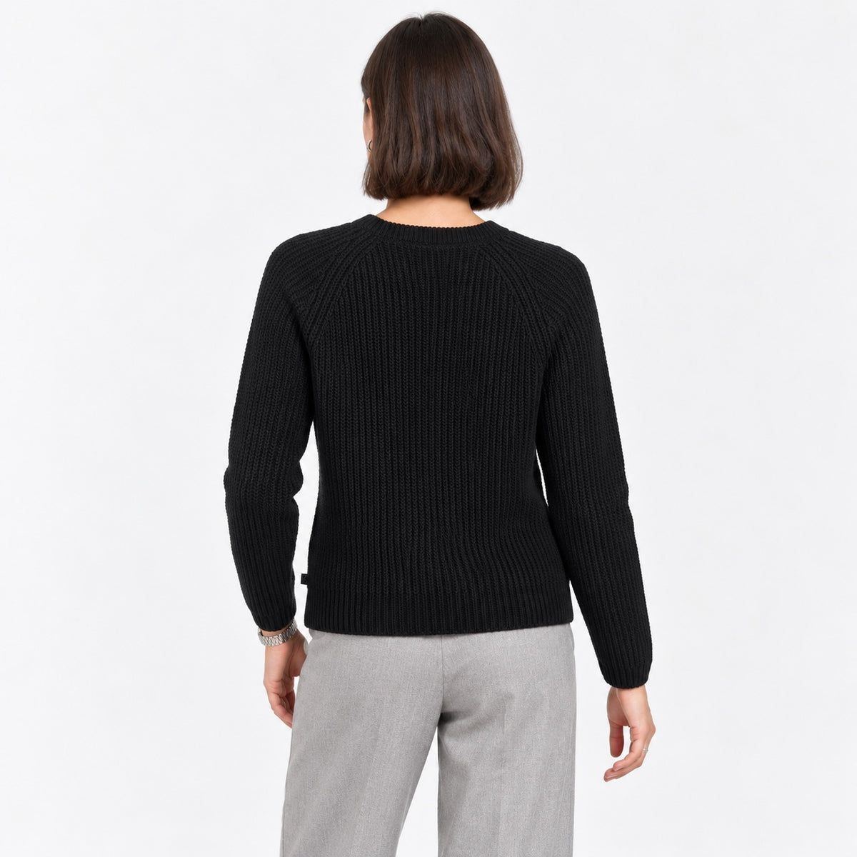 Pulover Q/S by s.Oliver negru, vedere din spate pe model