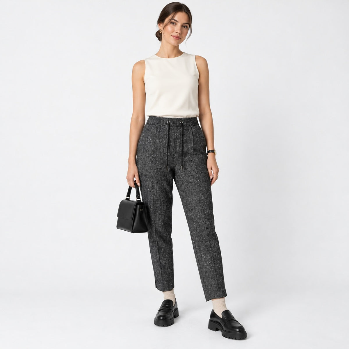 Pantaloni s.Oliver RITA Chino gri antracit, ținută completă pe model