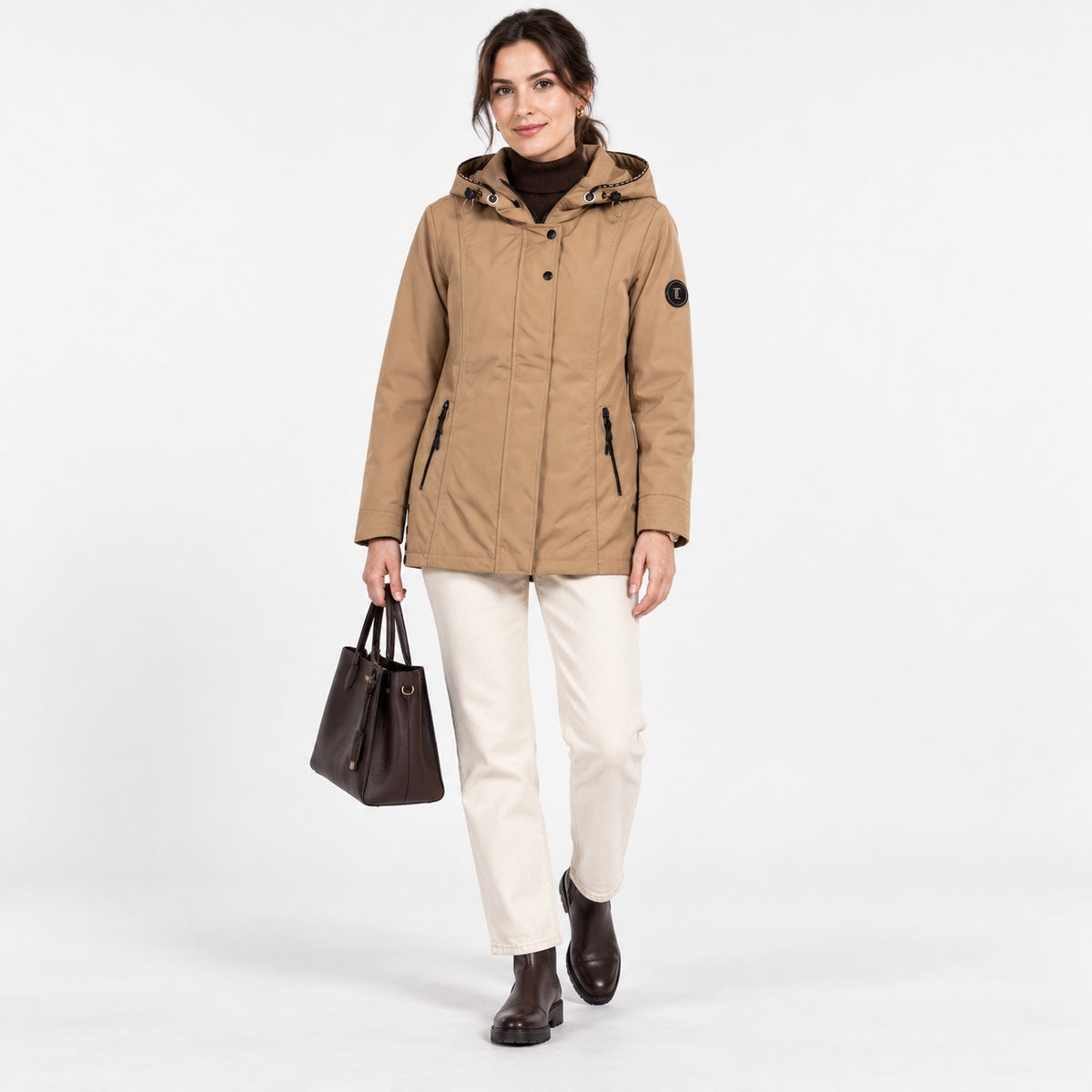 Jachetă Laura Torelli Classic camel, ținută completă pe model