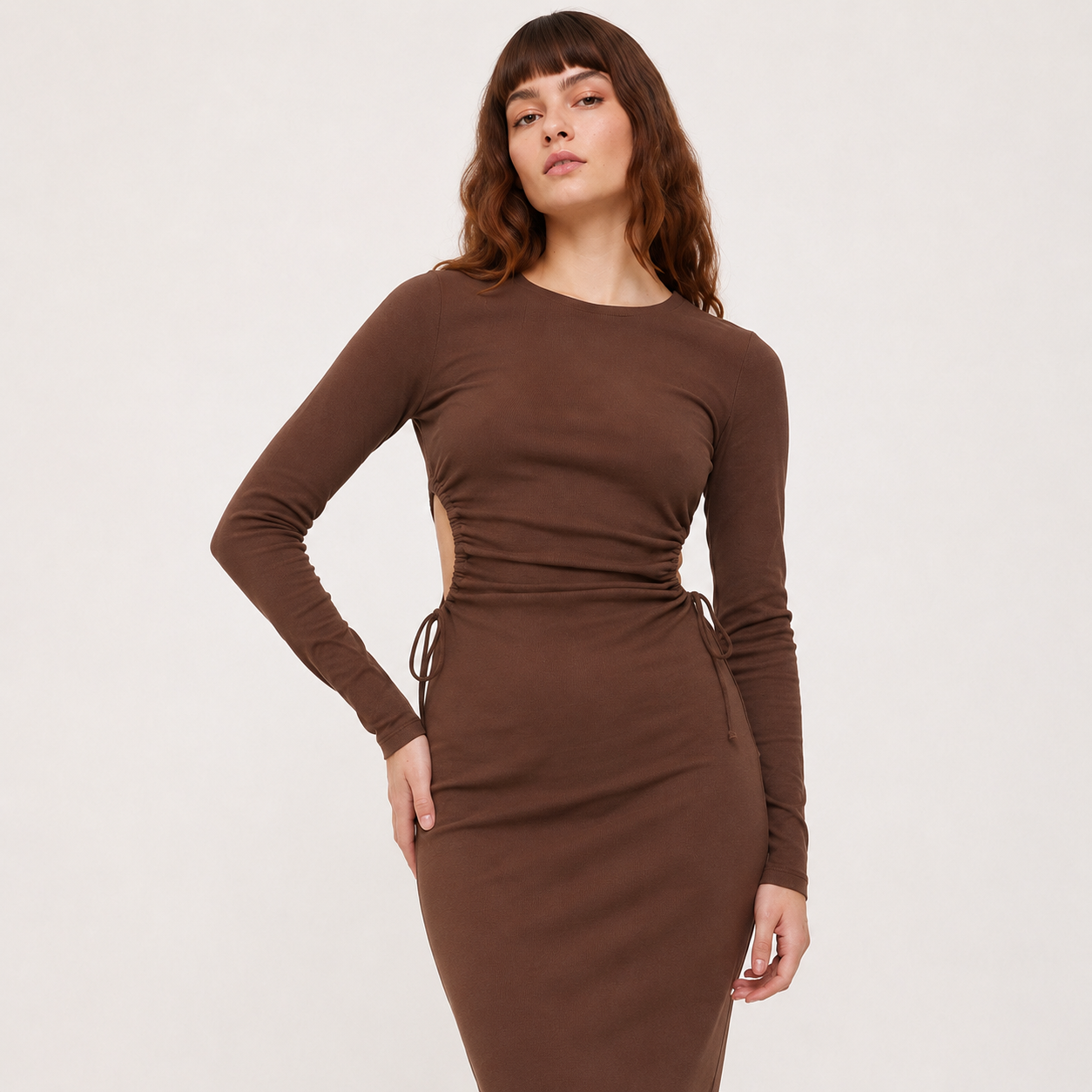 Rochie Envii maro midi cu decupaje laterale
