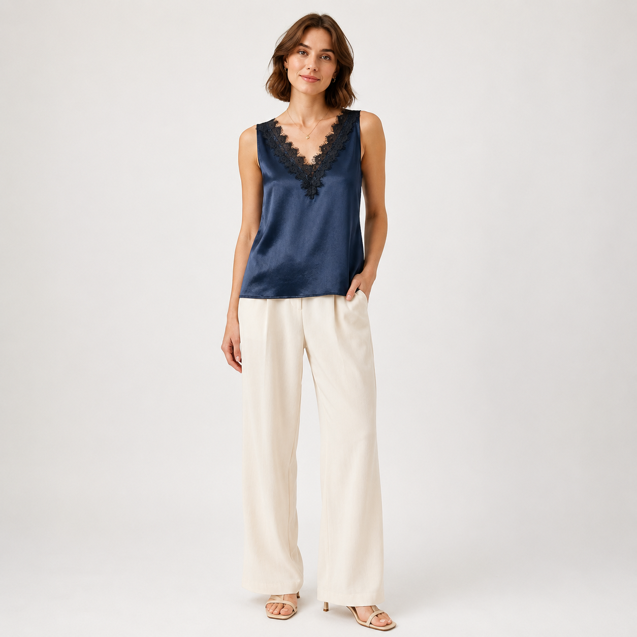 Top s.Oliver Black Label bleumarin satinat cu dantelă