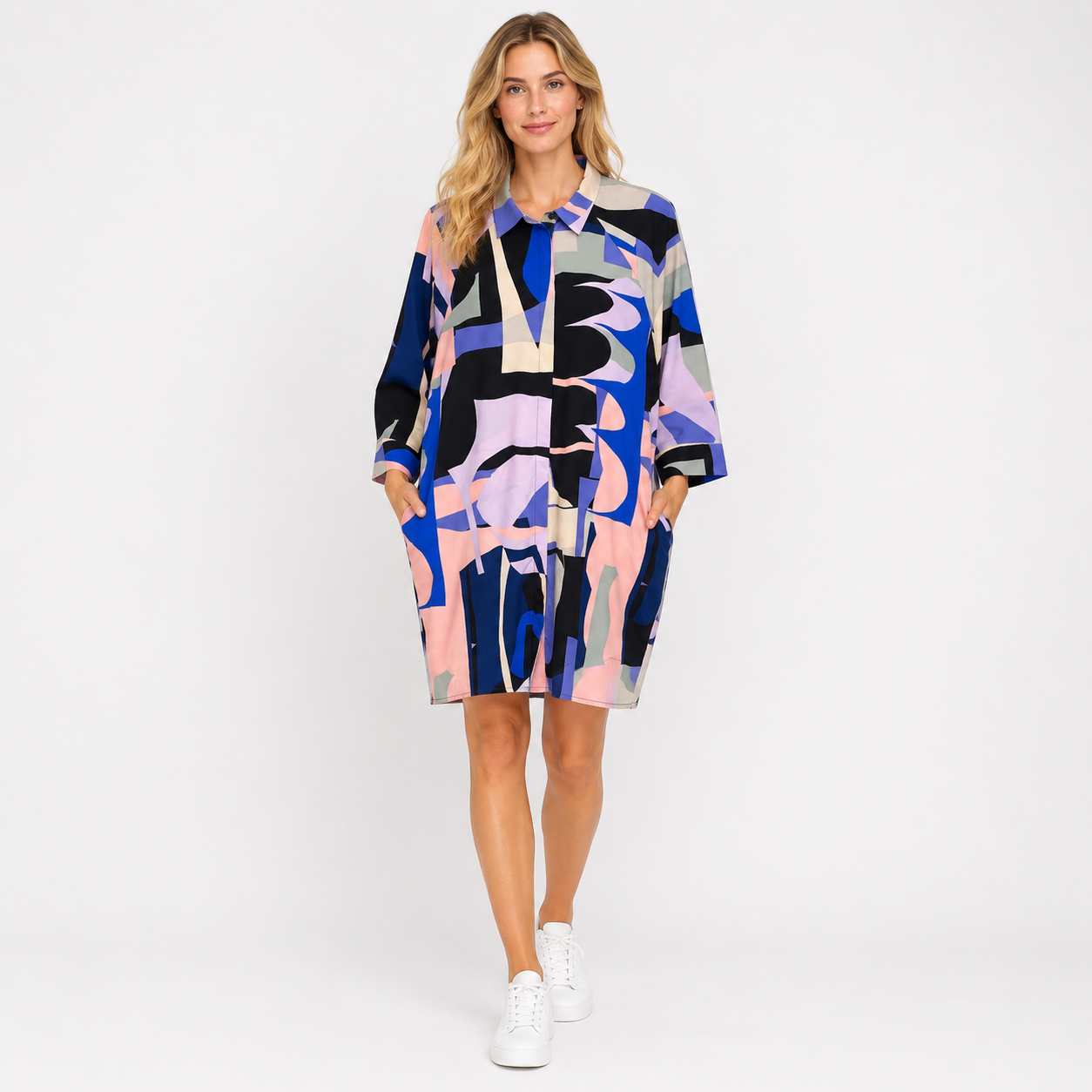 Rochie tip cămașă Monki oversized cu imprimeu abstract