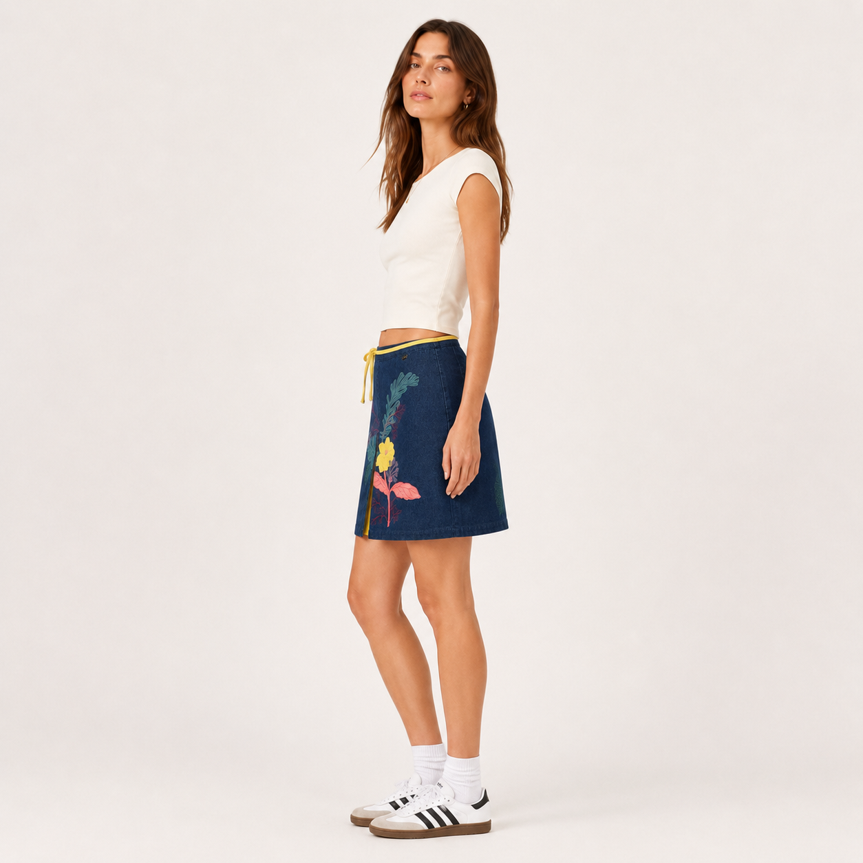Fustă Ted Baker din denim cu broderie florală