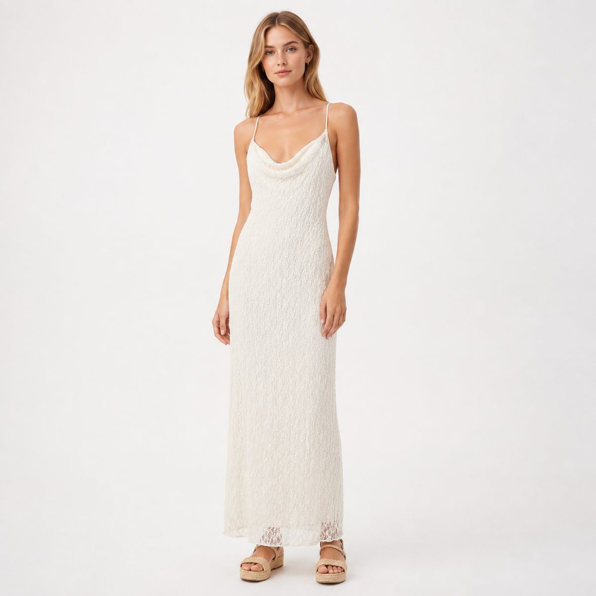 Rochie lungă Bershka albă din dantelă cu decolteu drapat