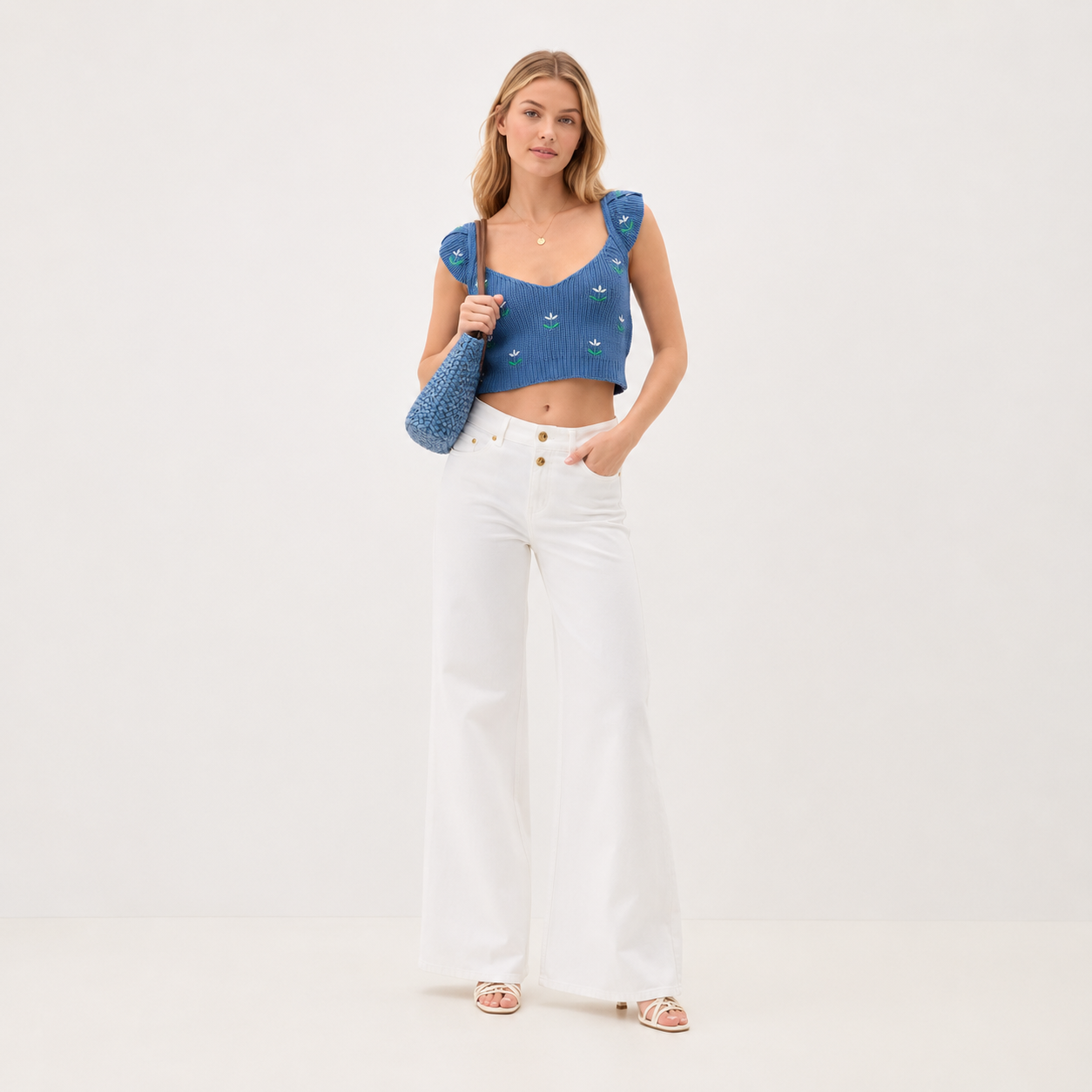 Top tricotat Pepe Jeans albastru cu flori brodate