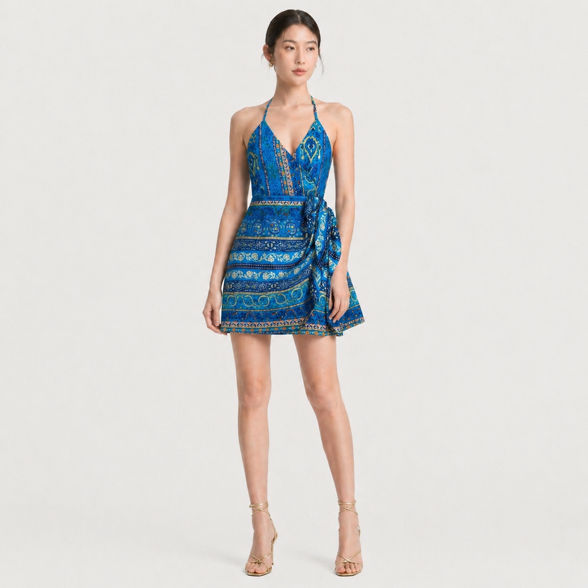 Rochie Zara albastră cu print ornamental și decolteu halter