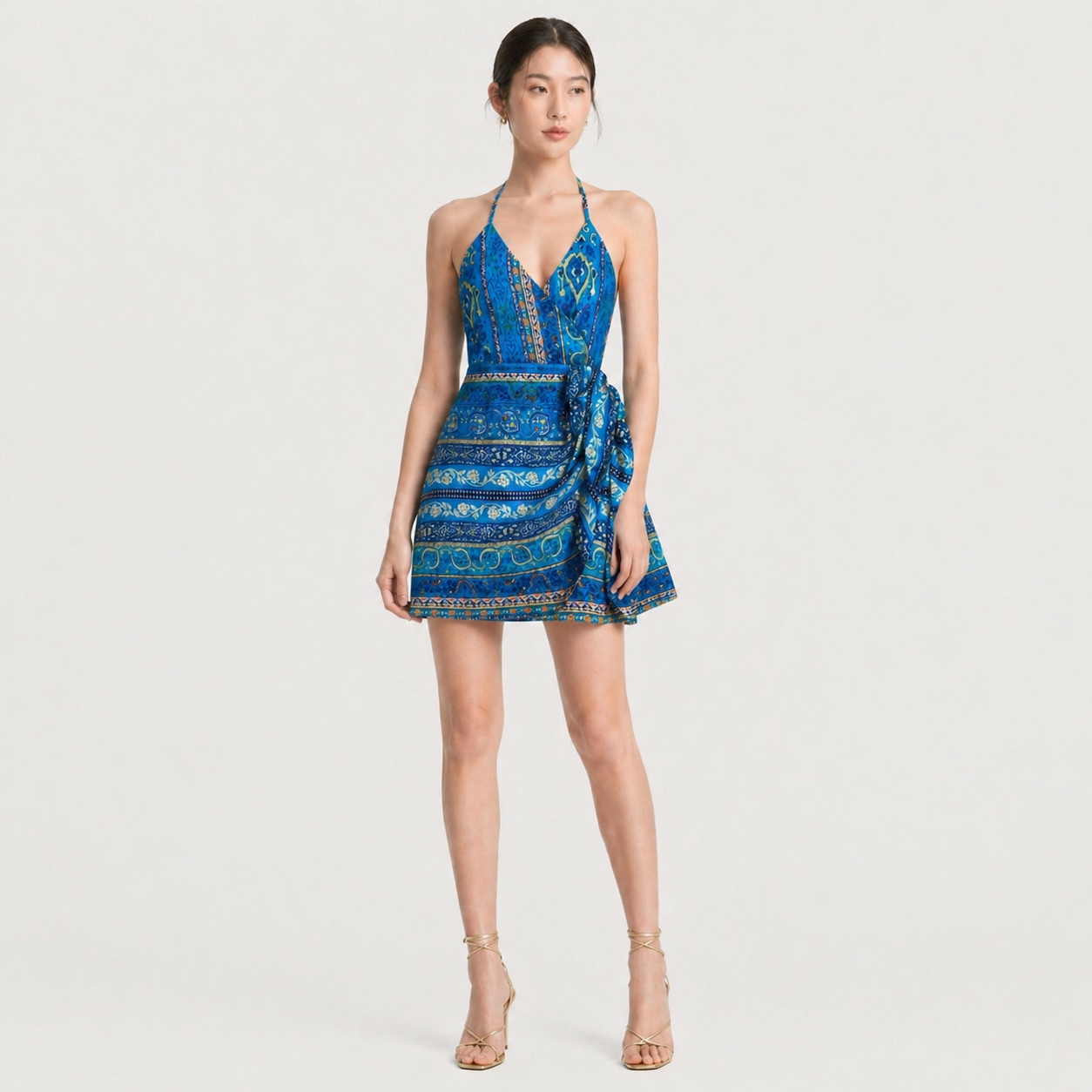 Rochie Zara albastră cu print ornamental și decolteu halter