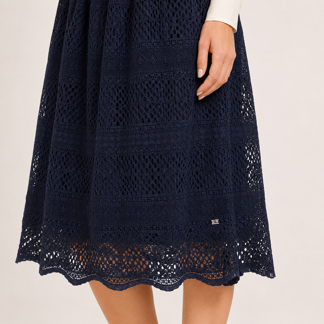 Fustă Tommy Hilfiger bleumarin din dantelă brodată