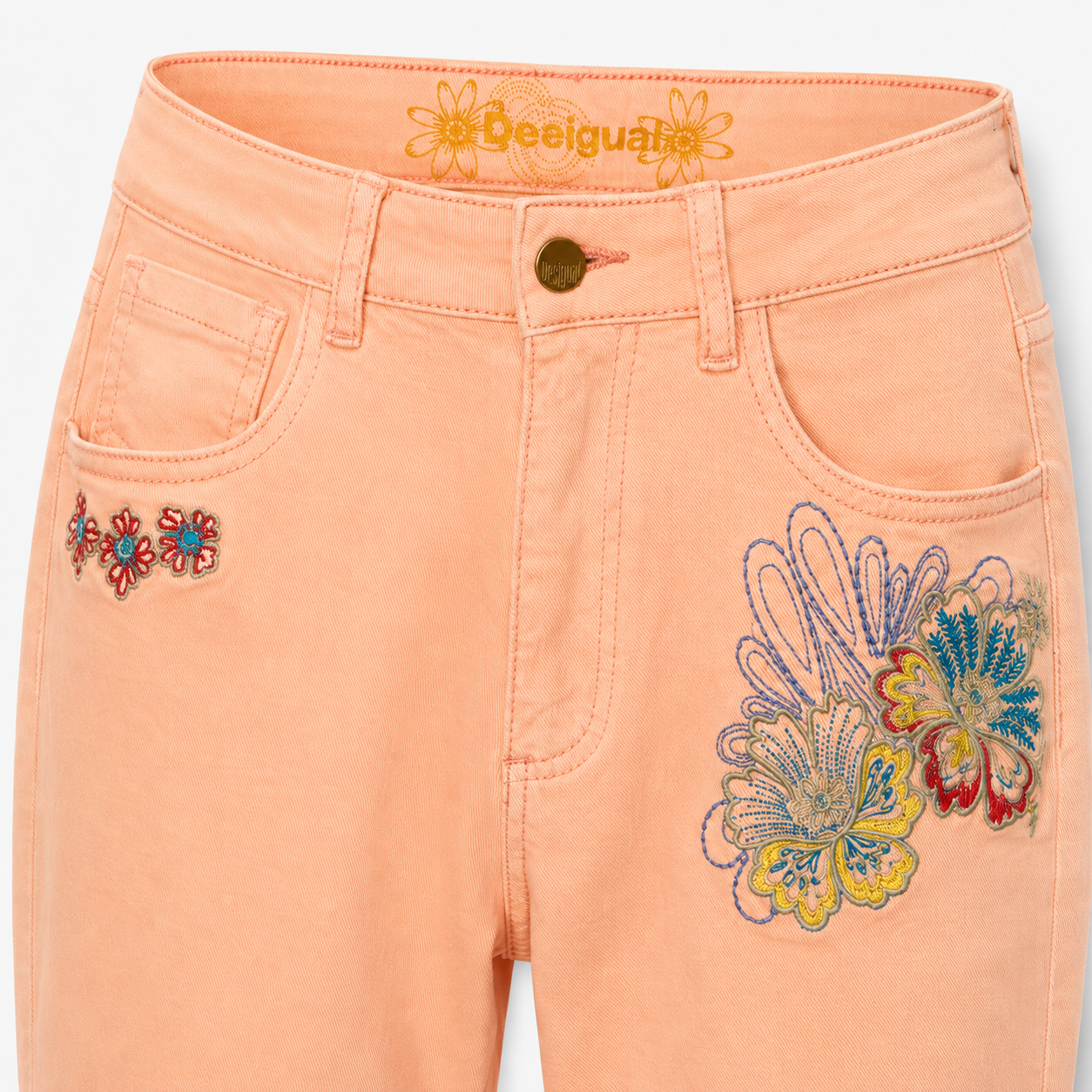 Blugi Desigual coral cu broderie florală