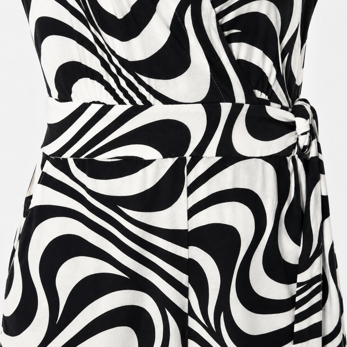 Salopetă scurtă Gant Printed Wrap Playsuit alb-negru