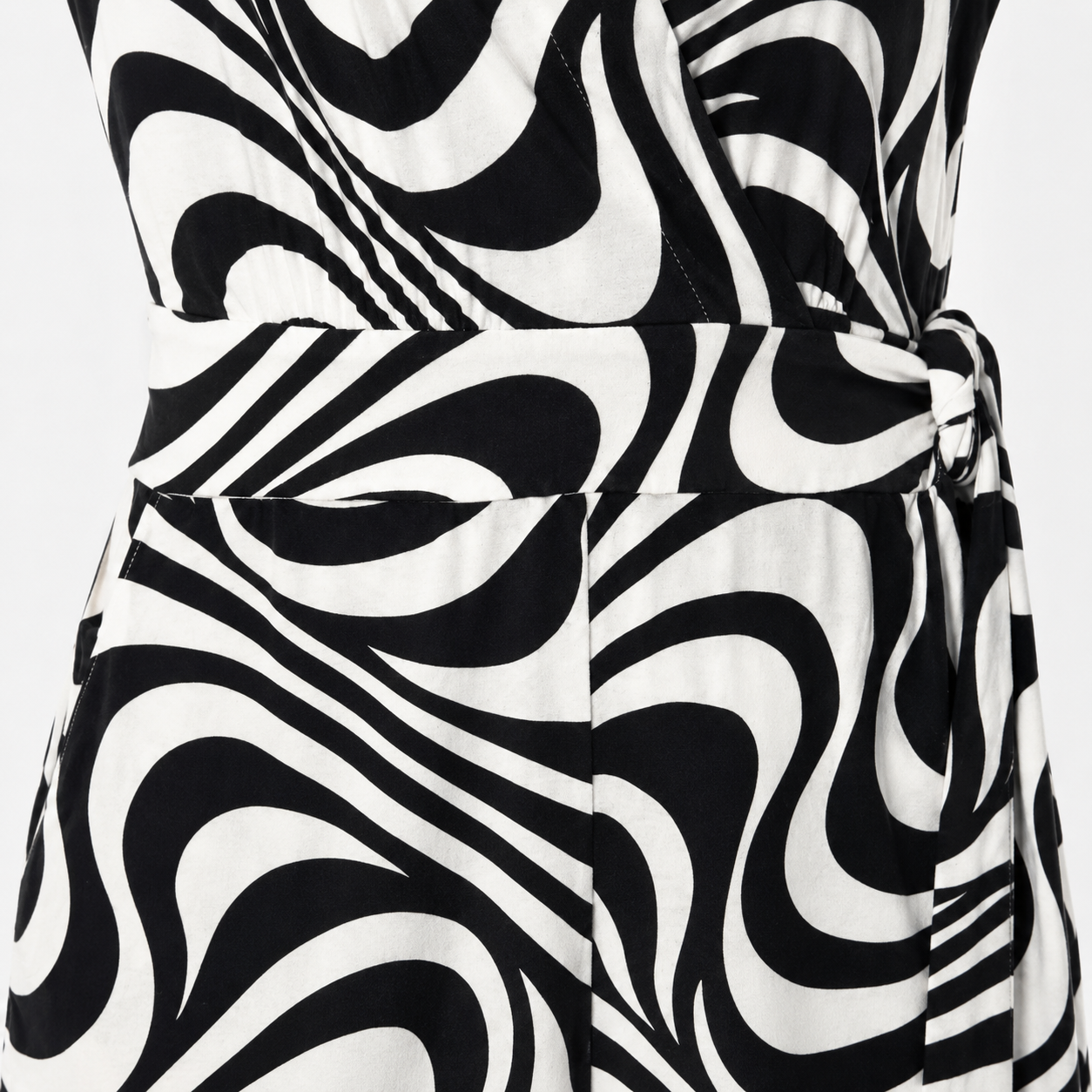 Salopetă scurtă Gant Printed Wrap Playsuit alb-negru