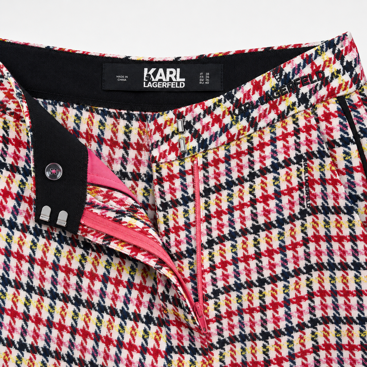 Pantaloni Karl Lagerfeld wide leg din mătase cu imprimeu multicolor