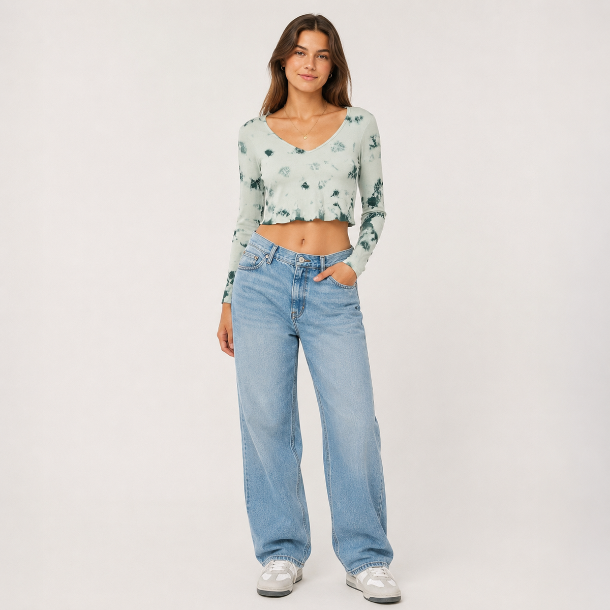 Bluză Only Life cropped verde mentă cu imprimeu tie dye și decolteu în V