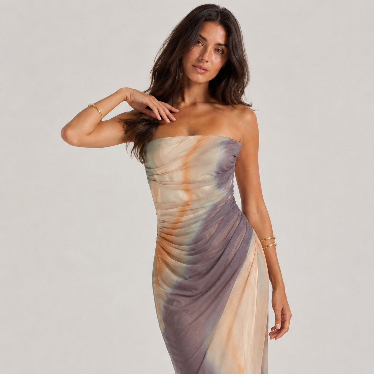 Rochie Zara fără bretele cu drapaje și imprimeu abstract pastel