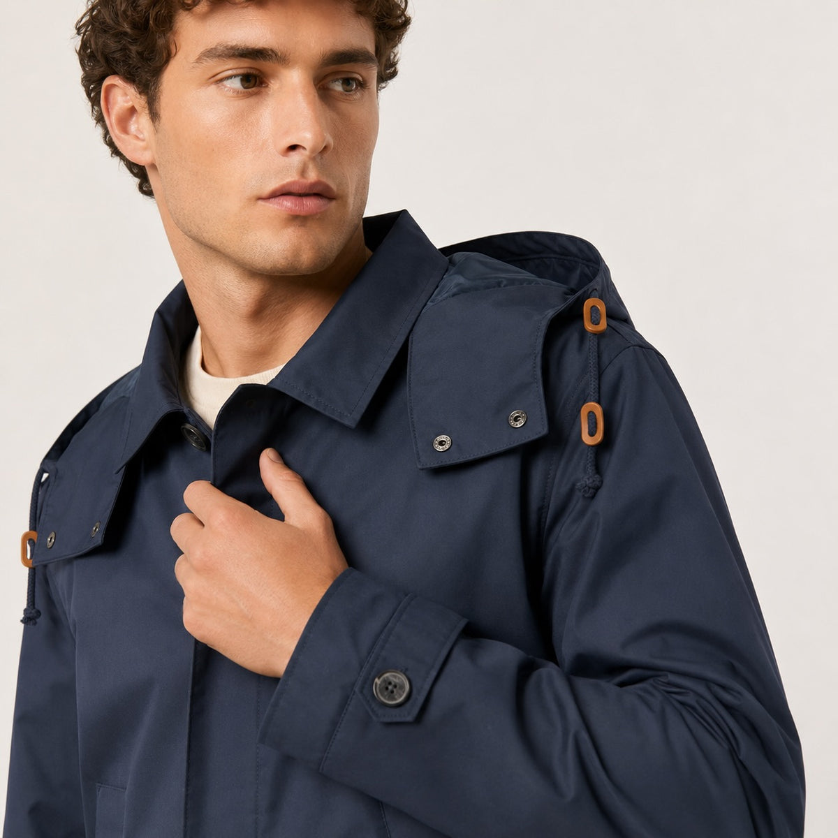 Jachetă United Colors of Benetton cu glugă detașabilă și croială scurtă