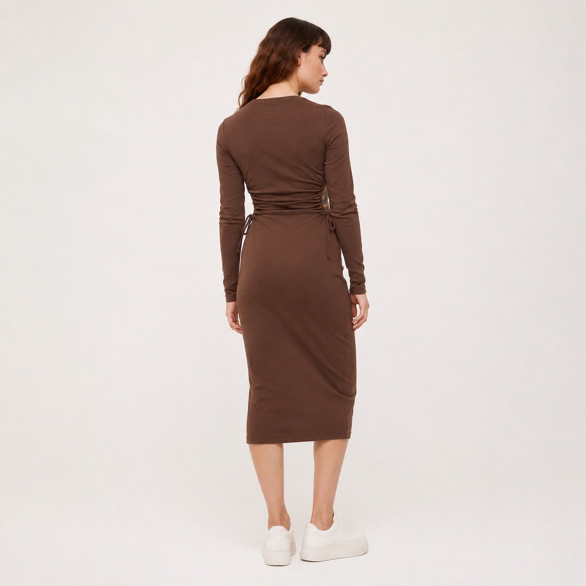 Rochie Envii maro midi cu decupaje laterale