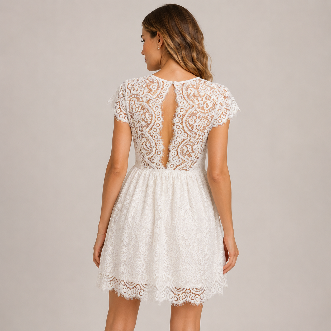 Rochie White and More Lucia albă din dantelă