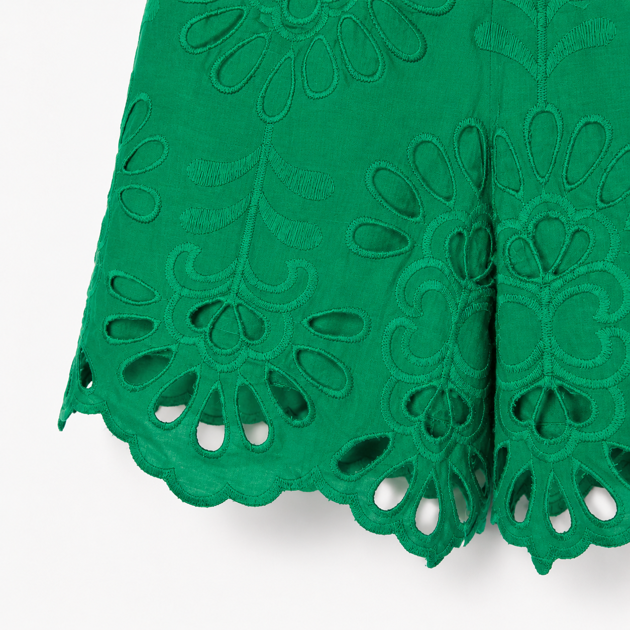 Pantaloni scurți Zara verzi cu broderie perforată