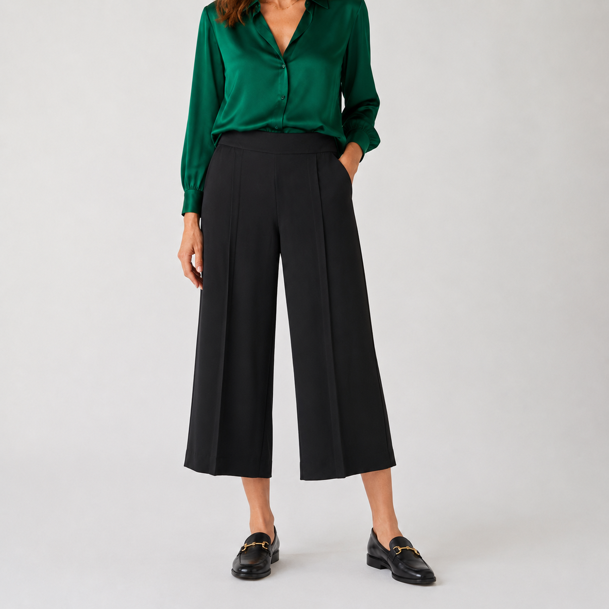 Pantaloni Zara Basic negri culotte cu pense