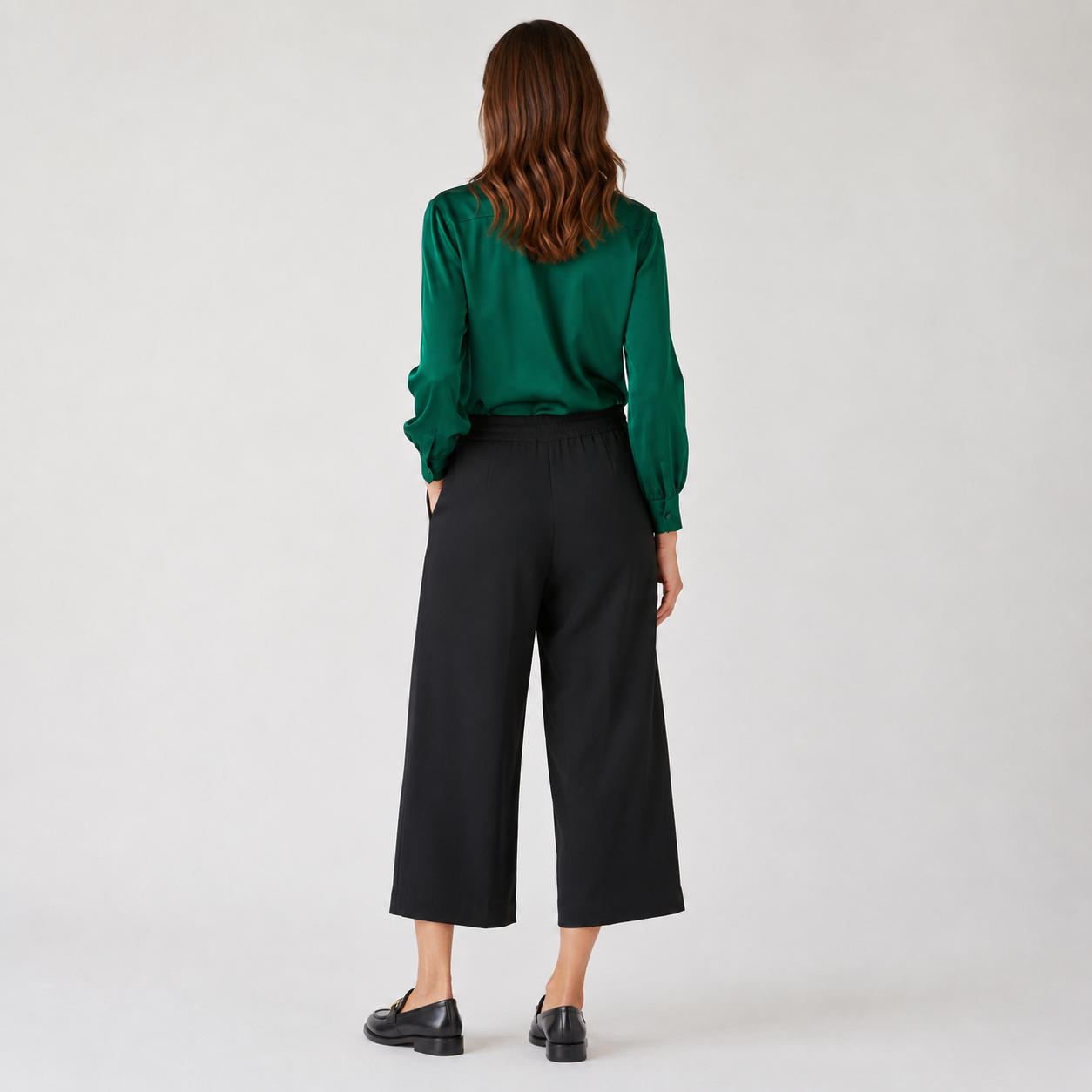 Pantaloni Zara Basic negri culotte cu pense