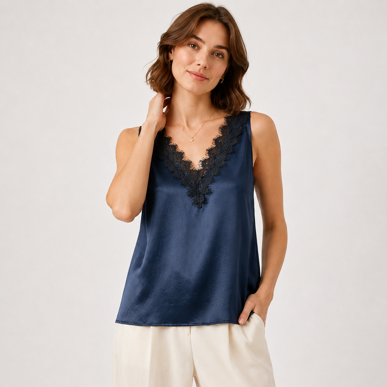 Top s.Oliver Black Label bleumarin satinat cu dantelă