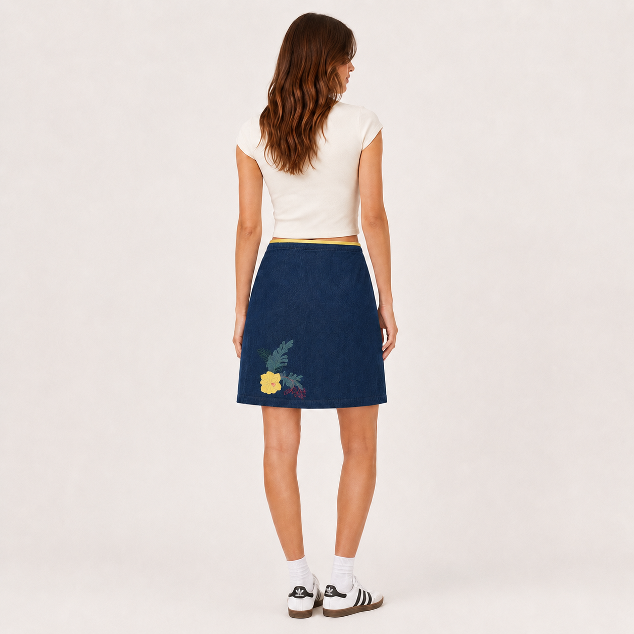 Fustă Ted Baker din denim cu broderie florală