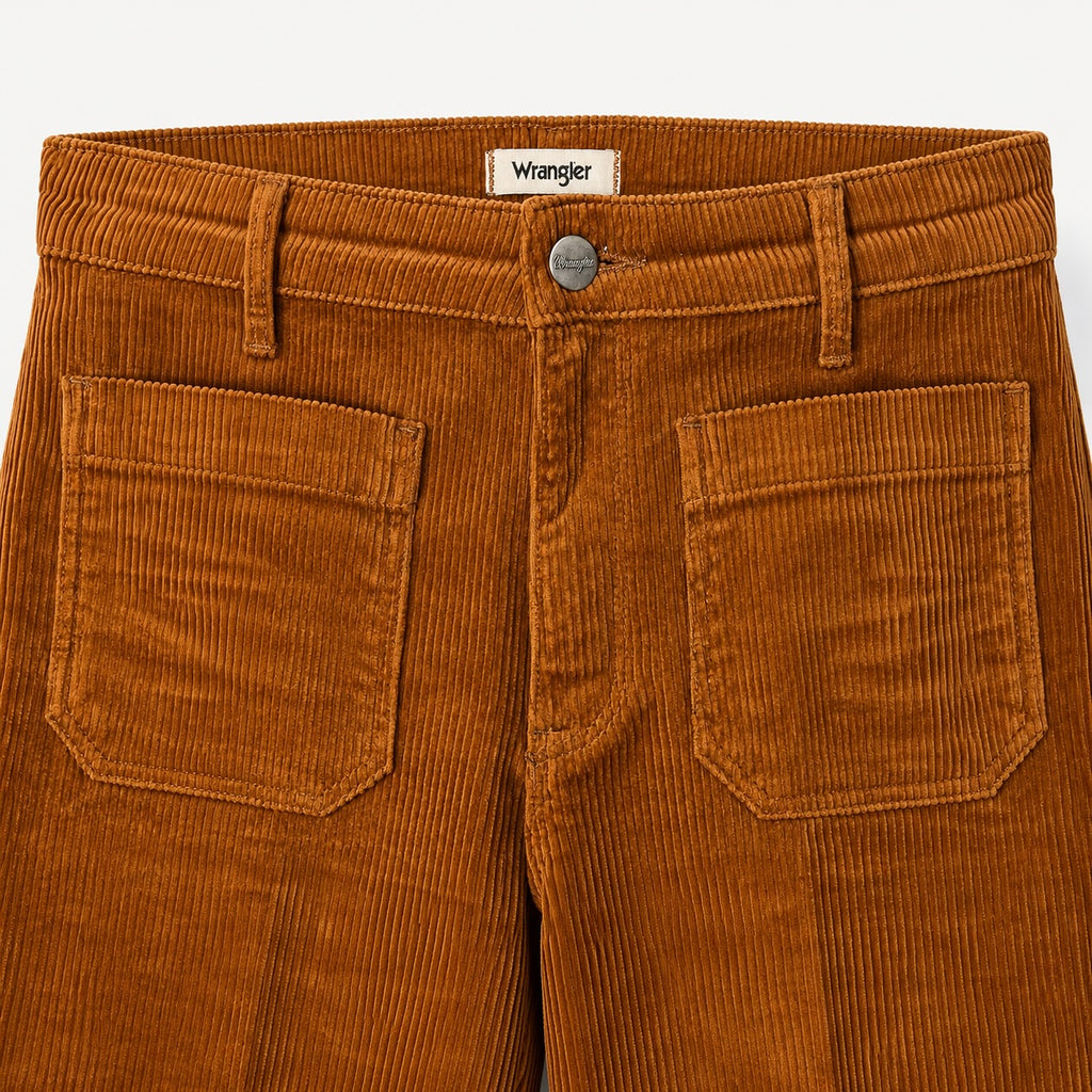 Pantaloni Wrangler Flare din catifea reiată