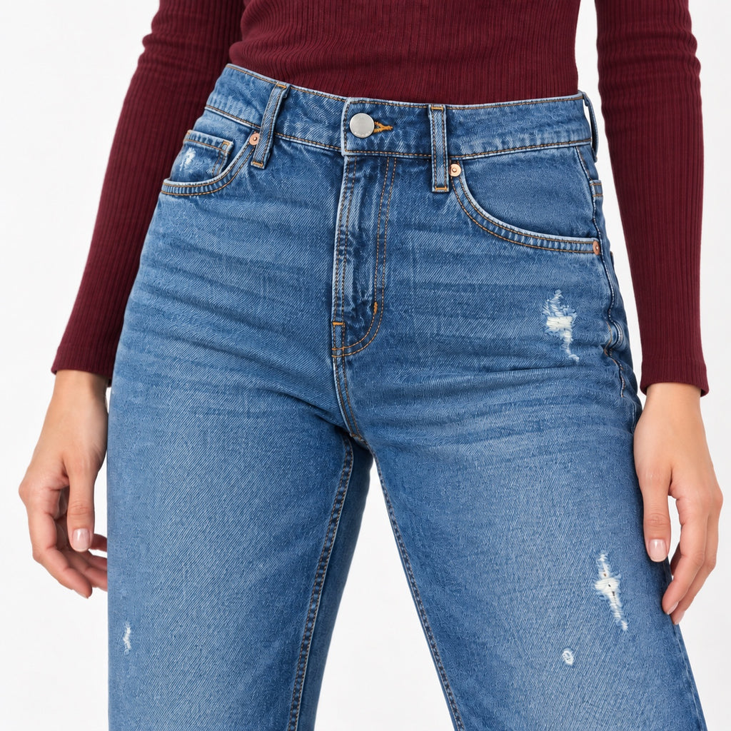 Blugi Q/S by s.Oliver Slim Mom albaștri, detaliu talie și efect distressed
