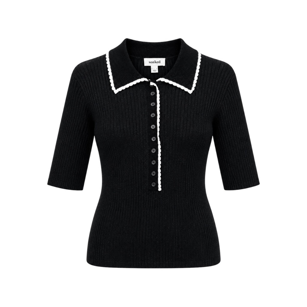Bluză polo Soaked in Luxury neagră cu borduri albe, vedere frontală produs