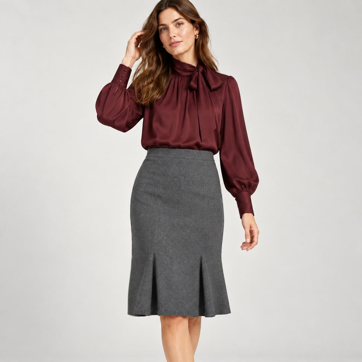 Fustă Marella gri midi, vedere apropiată pe model