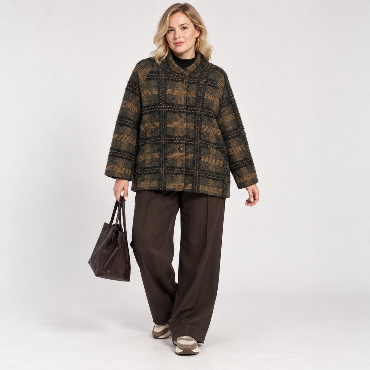 Jachetă Marina Sport by Marina Rinaldi în carouri, vedere frontală pe model