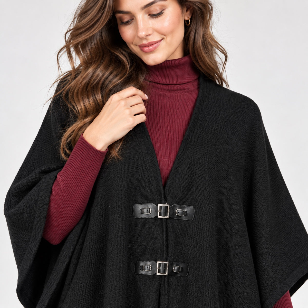 Poncho MICHAEL Michael Kors negru, detaliu închideri frontale