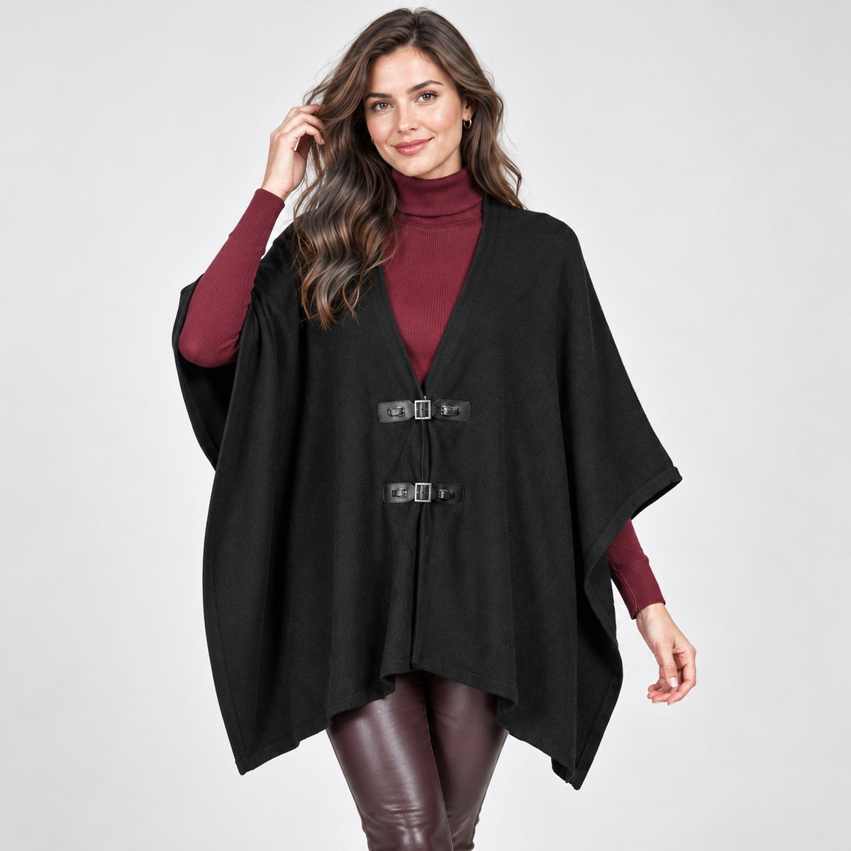 Poncho MICHAEL Michael Kors negru, vedere frontală pe model