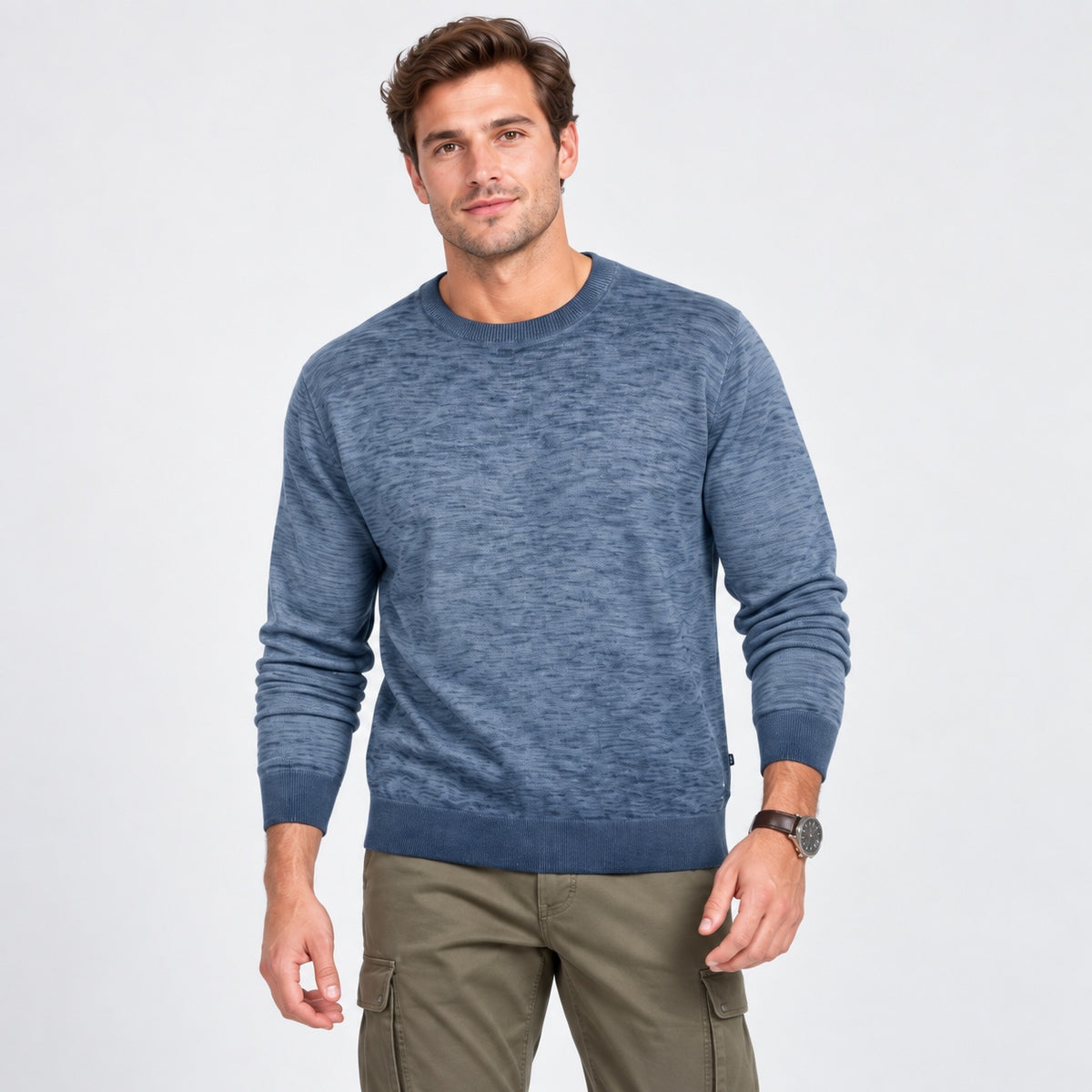 Pulover Tom Tailor albastru cu efect washed, vedere frontală pe model