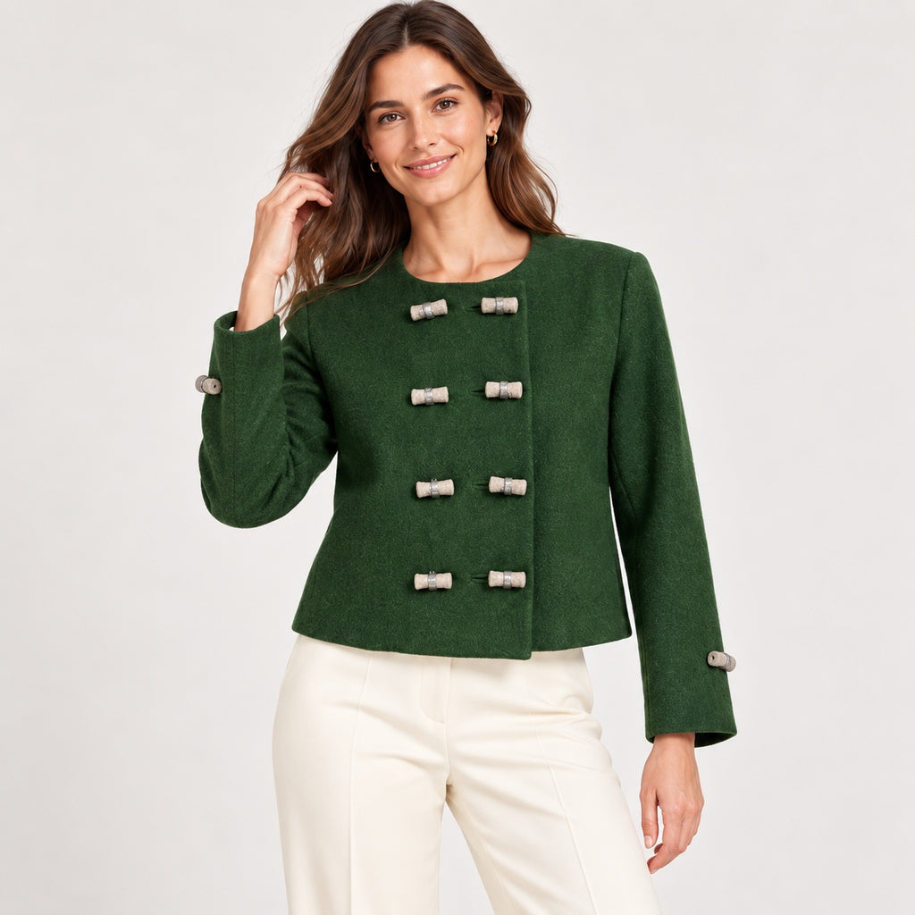 Sacou Mothwurf Austrian Couture verde din lână și angora, vedere frontală pe model