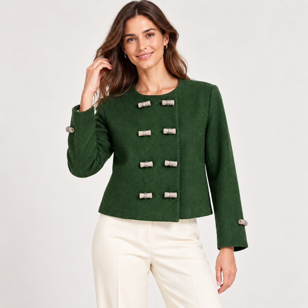 Sacou Mothwurf Austrian Couture verde din lână și angora, vedere frontală pe model